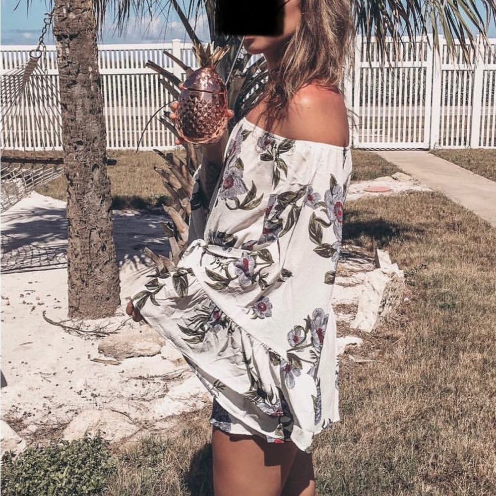 Floral flutter sleeve romper size L